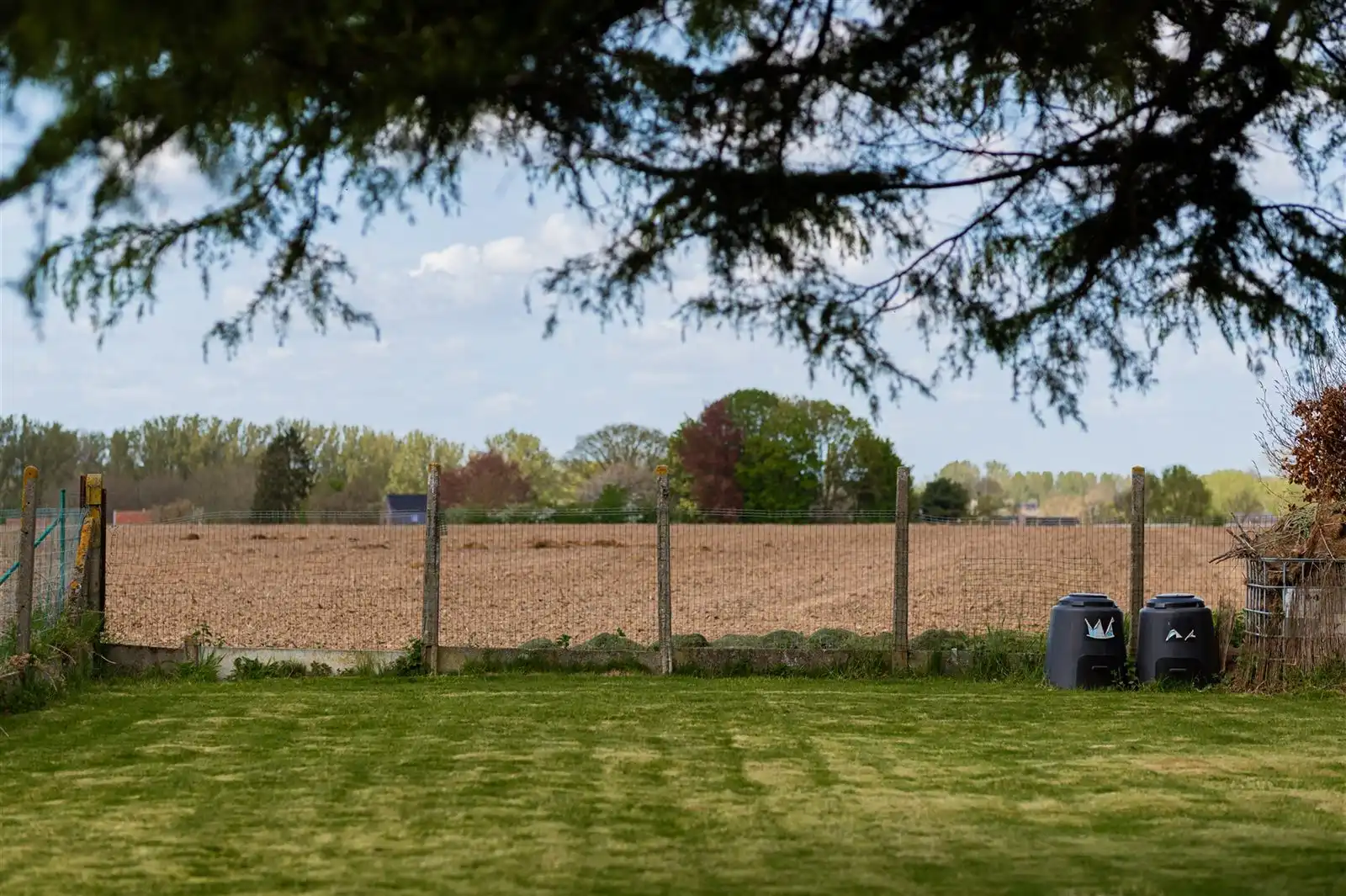 Ruime gezinswoning met grote tuin in Denderhoutem! foto 17