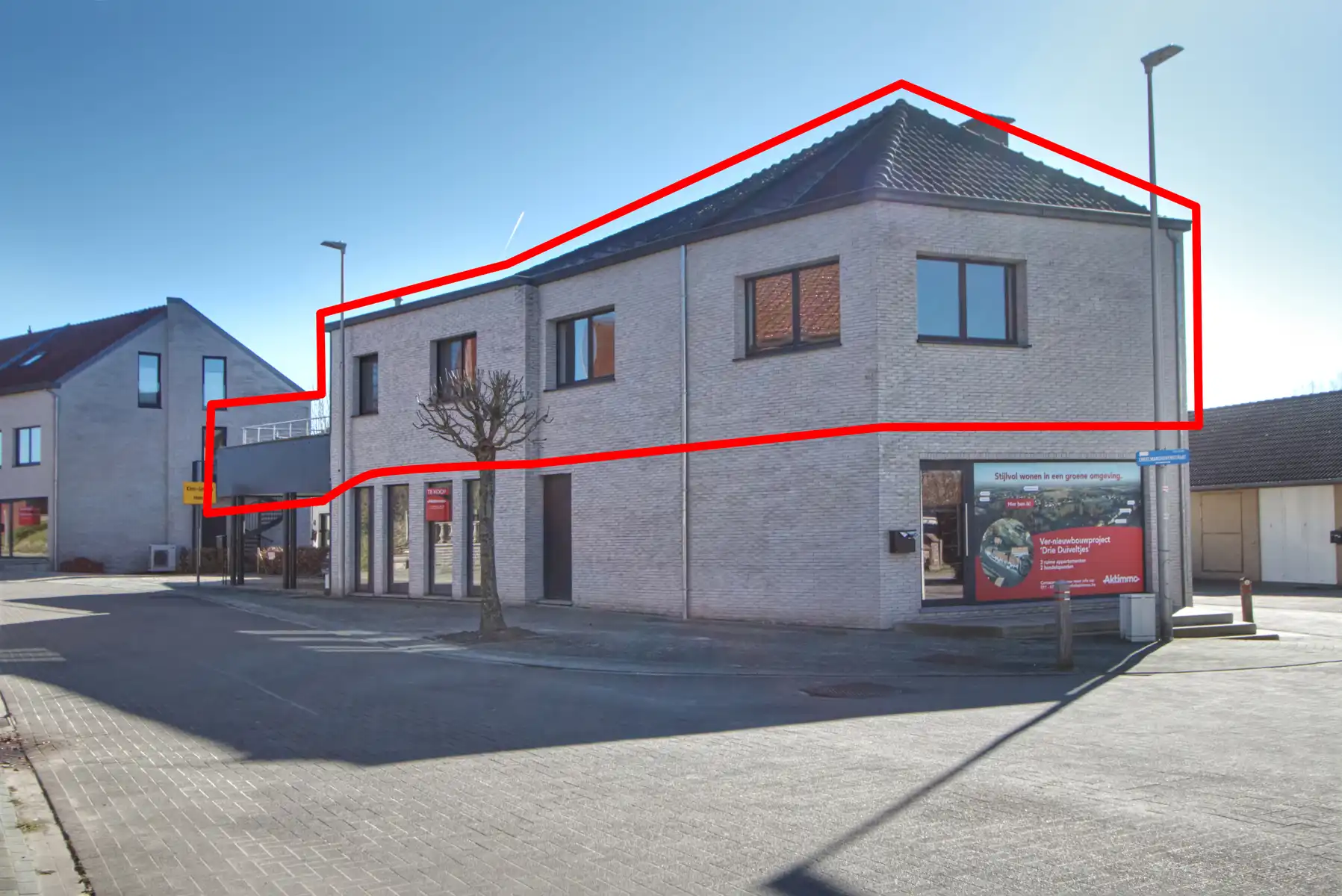 APP - 2 SLK - INSTAPKLAAR - ZONNIG TERRAS - LIFT - RUSTIG foto {{pictureIndex}}