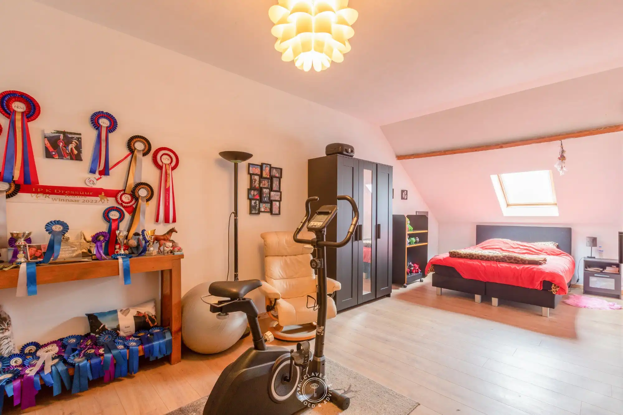 Drieslaapkamer woning met handelsfunctie aan het station van Beveren foto 15