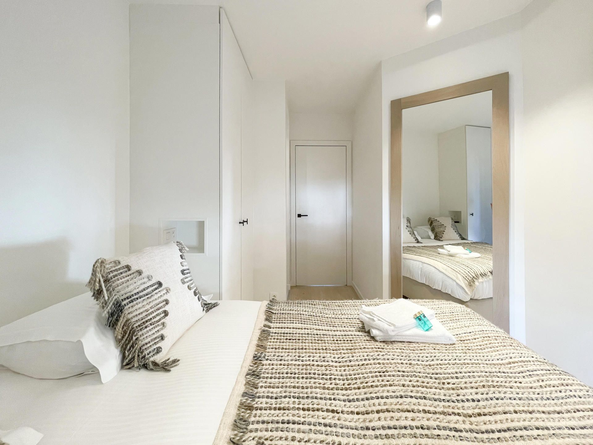 Zonnig en recent gerenoveerd appartement op topligging foto 23