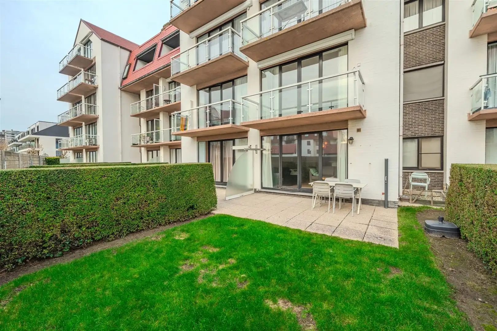 Hoofdfoto van de publicatie: appartement met ruim terras en tuin