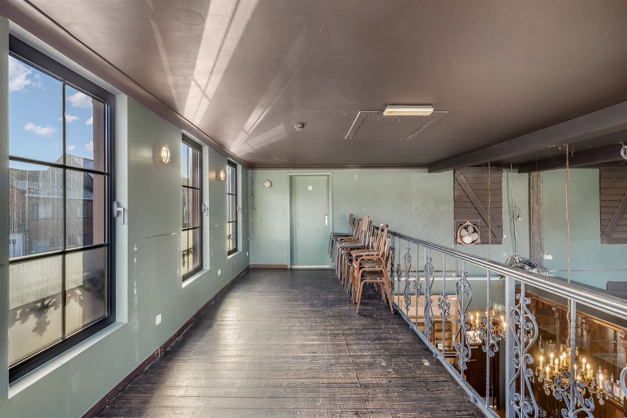 TE RENOVEREN HORECAZAAK MET POTENTIEEL, ZEER GOED GELEGEN IN HET CENTRUM VAN LEOPOLDSBURG foto 19