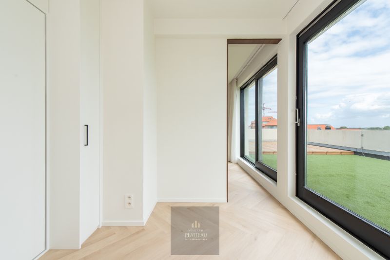 Vernieuwd dakappartement met zeer groot dakterras. foto 20