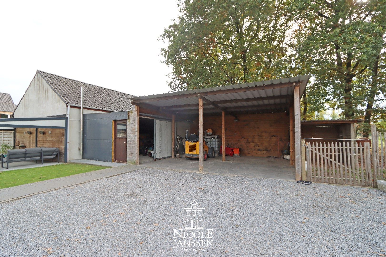 Charmante halfvrijstaande woning  foto 27