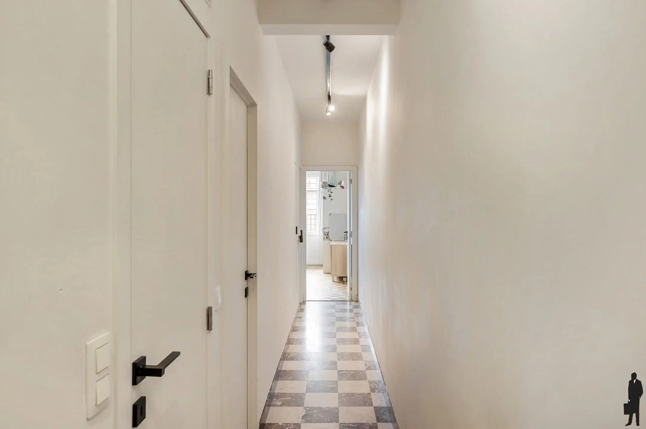 Ruim appartement op centrale locatie met terras én balkon foto 18