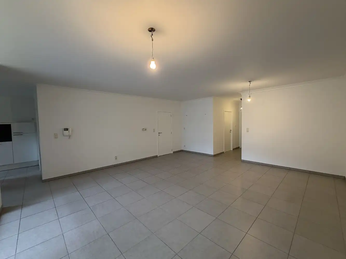 Gelijkvloers appartement met 2 slaapkamers en overdekt terras in hartje Zonhoven foto 5