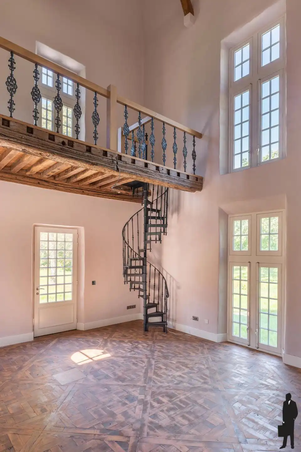 Uniek perceel met U-vorm woning, wellness én conciërgewoonst / zorgwonen en dit op ca. 2.8 hectare! foto 8