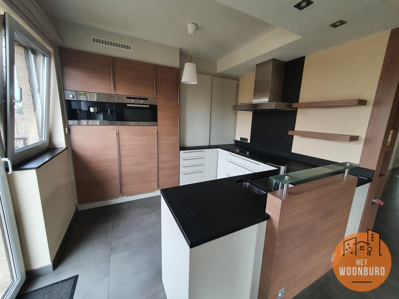 Appartement 4e Verd. rechts met garagebox foto 3