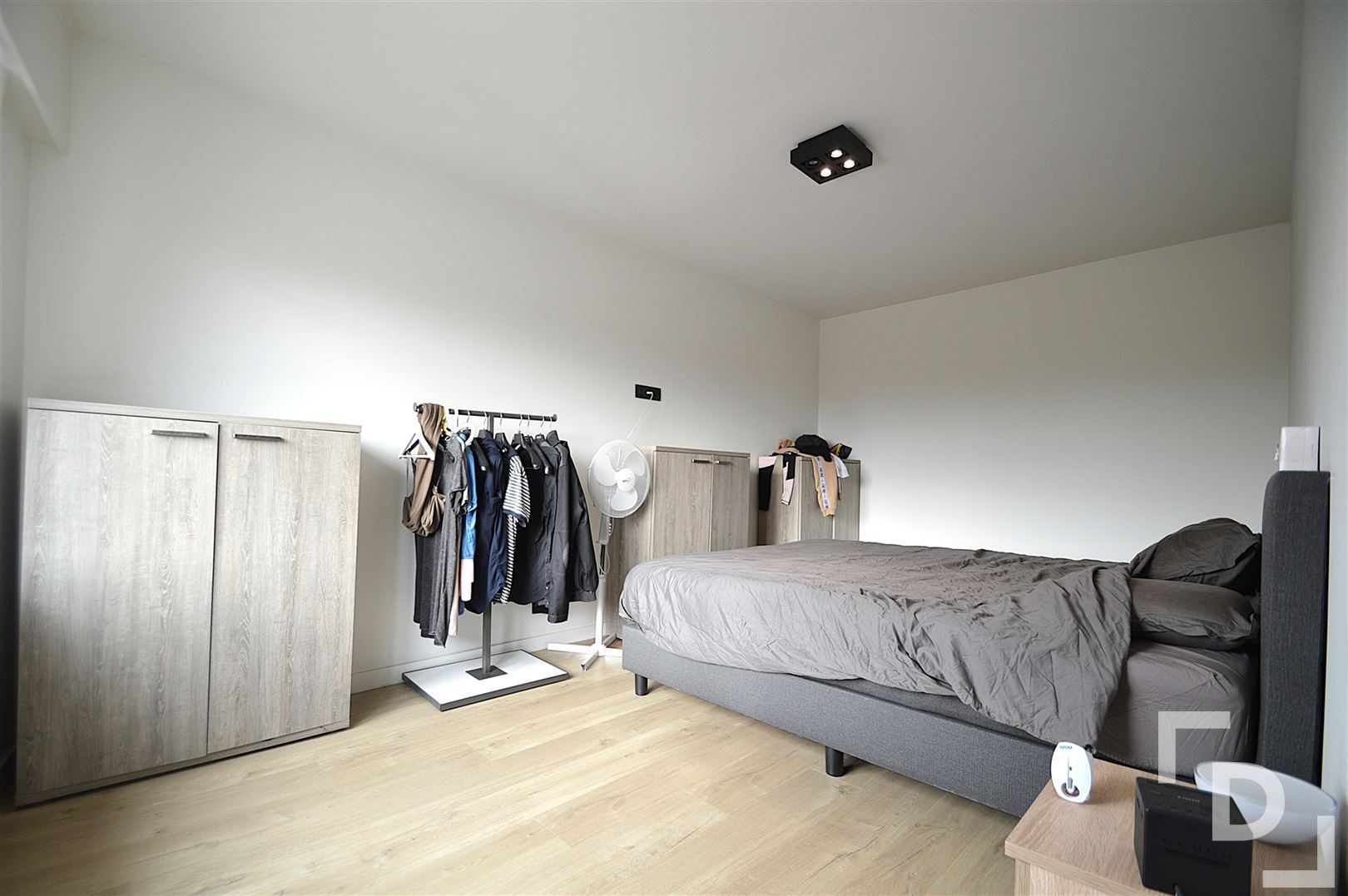 Gerenoveerde woning met 3 slaapkamers en fietsenberging.  foto 12