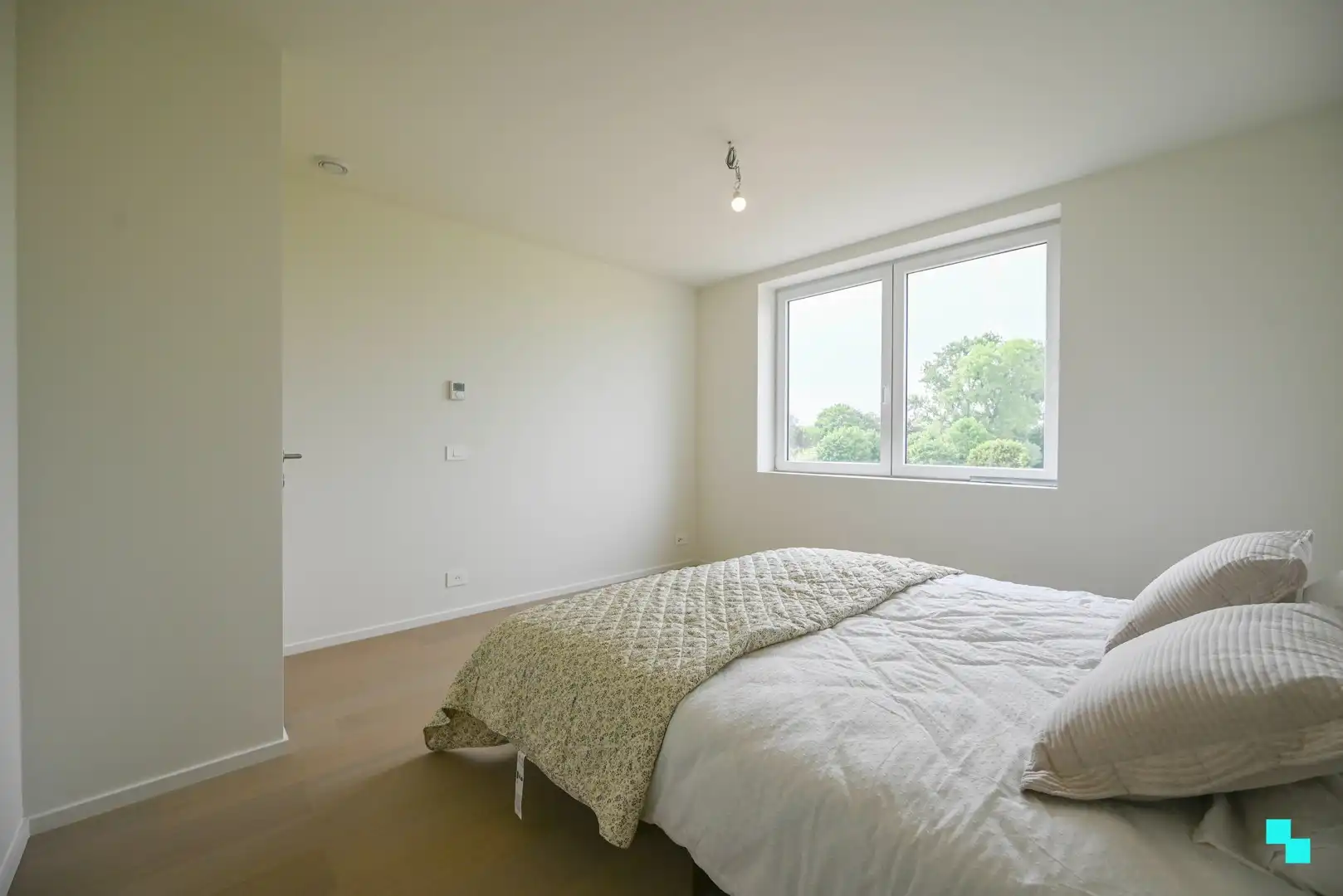 Hoogwaardig afgewerkte halfopen nieuwbouwwoning foto 21