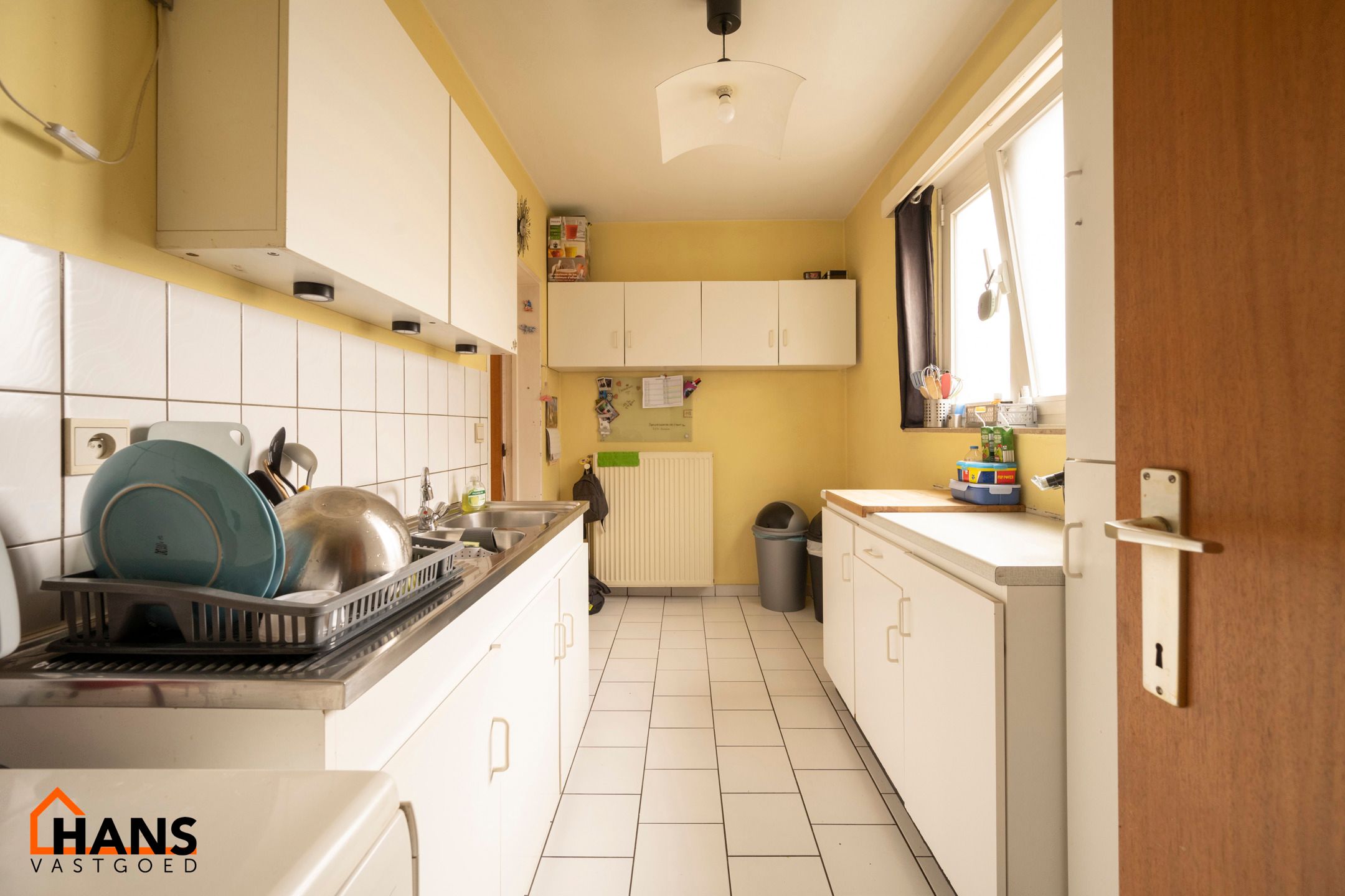 Appartement op de 2de verdieping met mogelijkheid tot huren van garagebox. foto 4