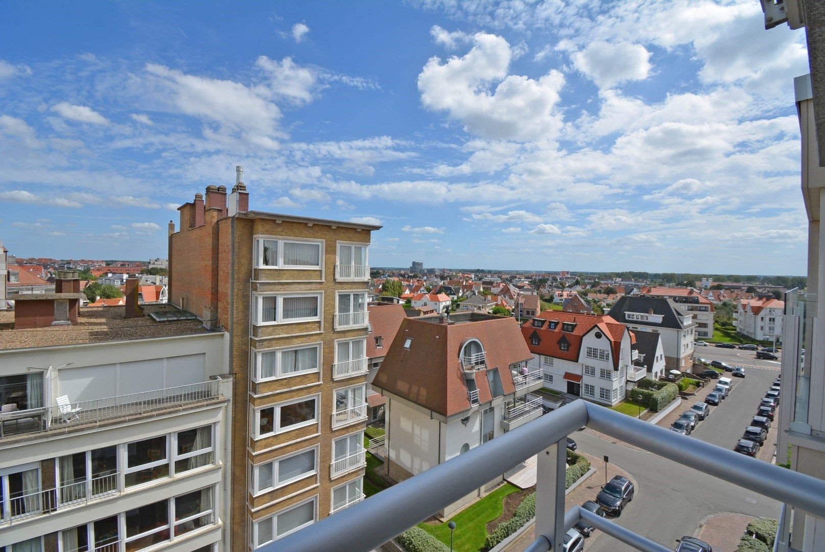 Gerenoveerd appartement in zijstraat zeedijk, 7e verdiep met prachtige verzichten foto 4