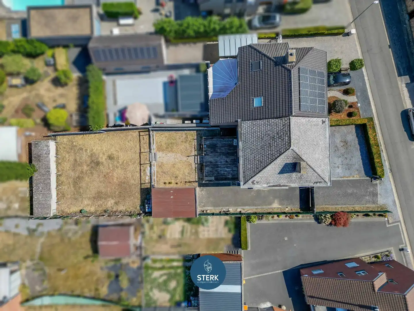 OP TE KNAPPEN GEZINSWONING (206 M²) MET VEEL POTENTIEEL TE LANAKEN !  foto 21
