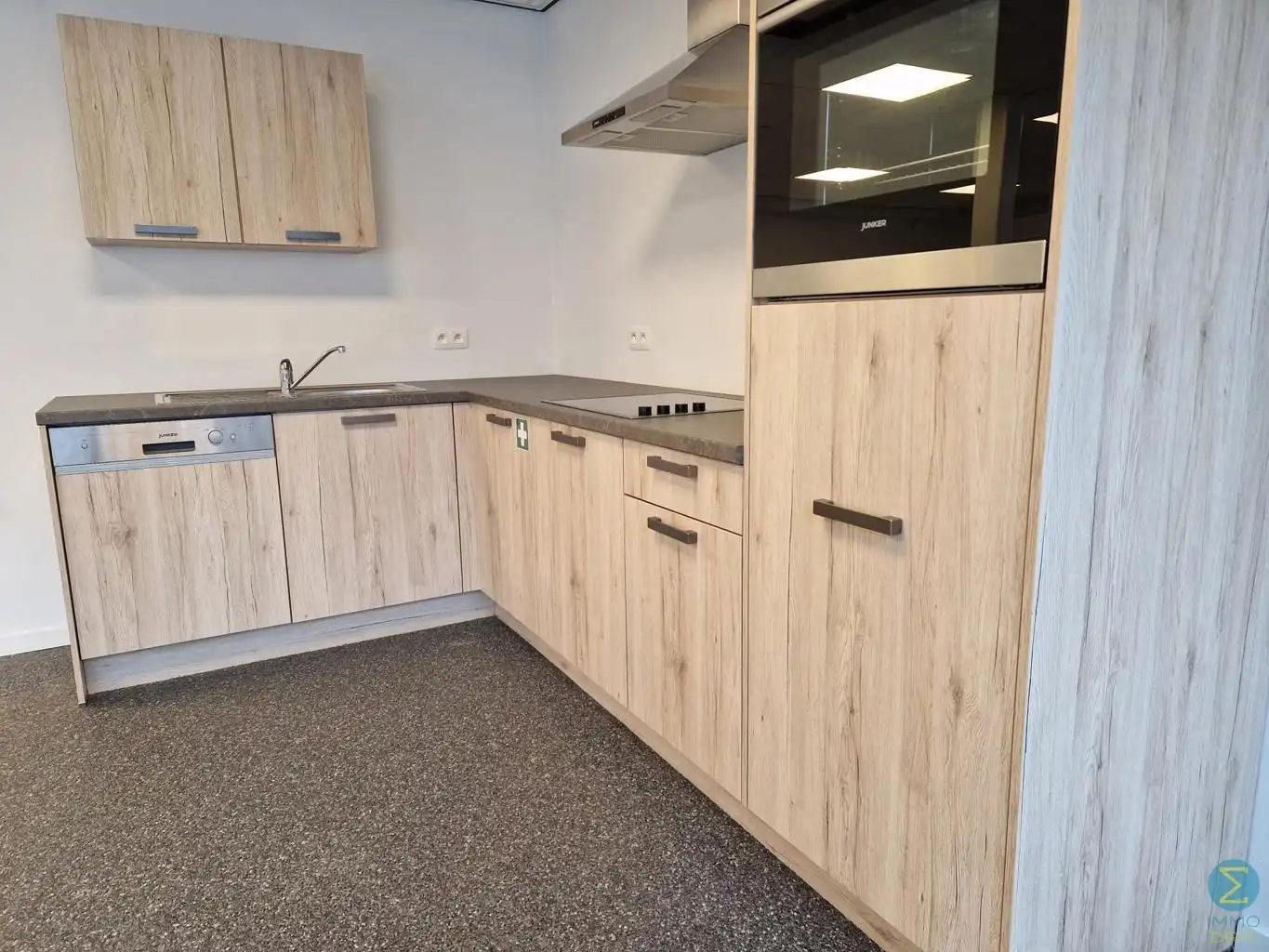 Commerciële ruimte te huur foto 7