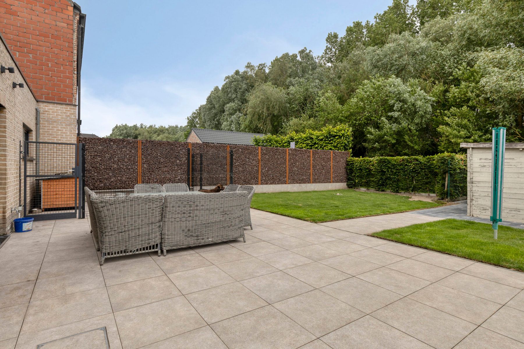 Ruime en instapklare 3-gevelwoning in rustige omgeving foto 2