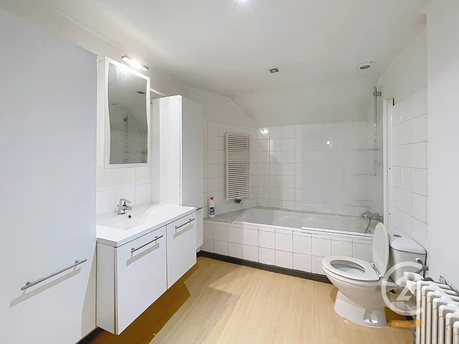 Te renoveren woning met werkplaats en vele mogelijkheden foto 14