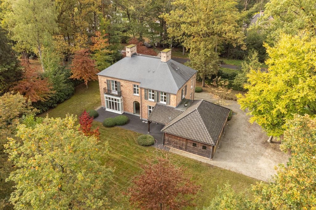 Prachtige manoirvilla met tijdloze allure en een elegante architectuur in Hof ter Linden foto 28