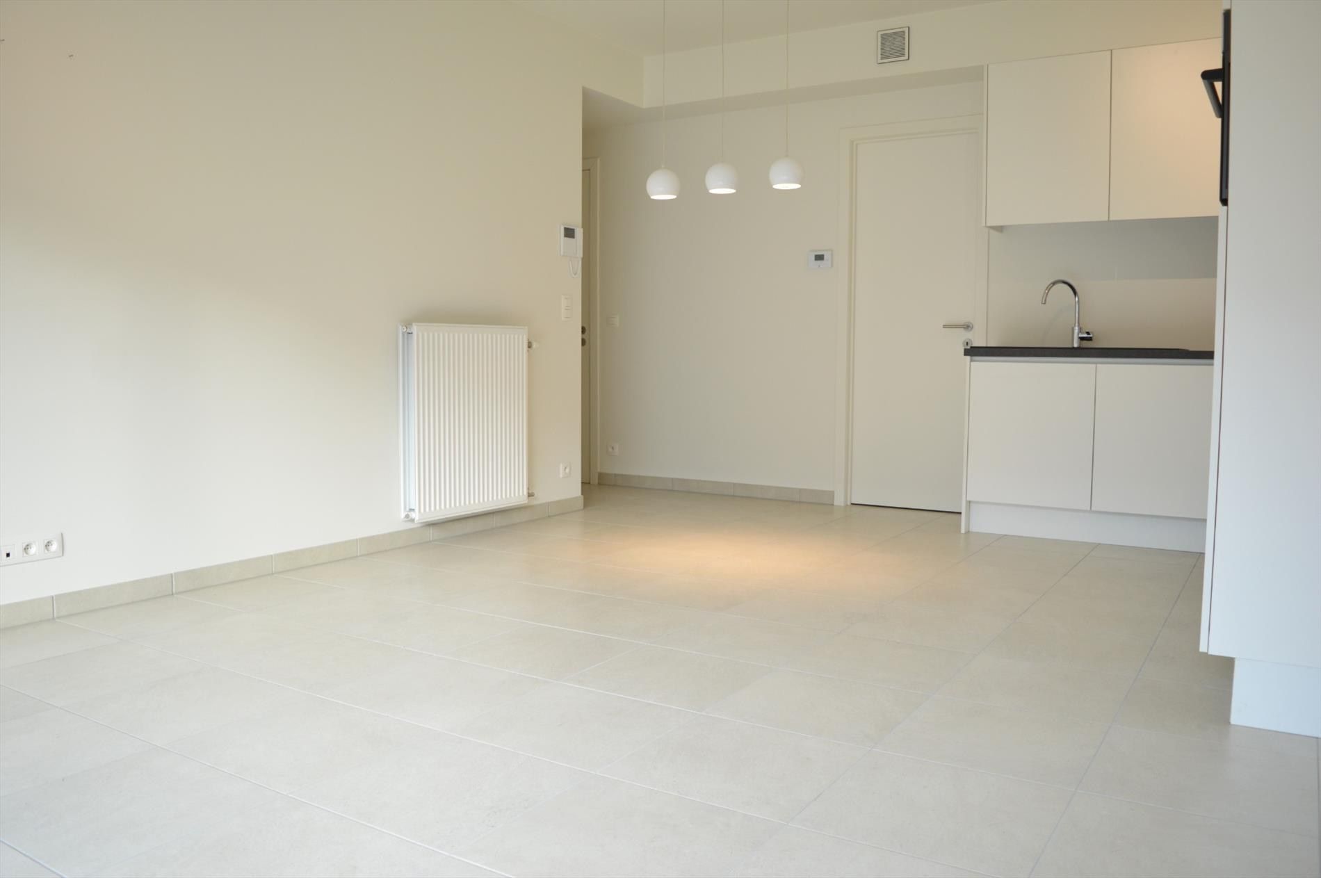 Recent 2 slaapkamer appartement met terras in hartje Gullegem  foto 8