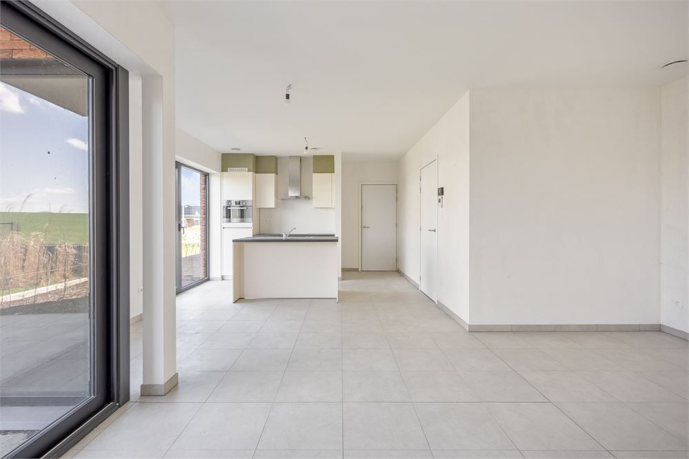 Compact comfort met royaal terras! foto 2