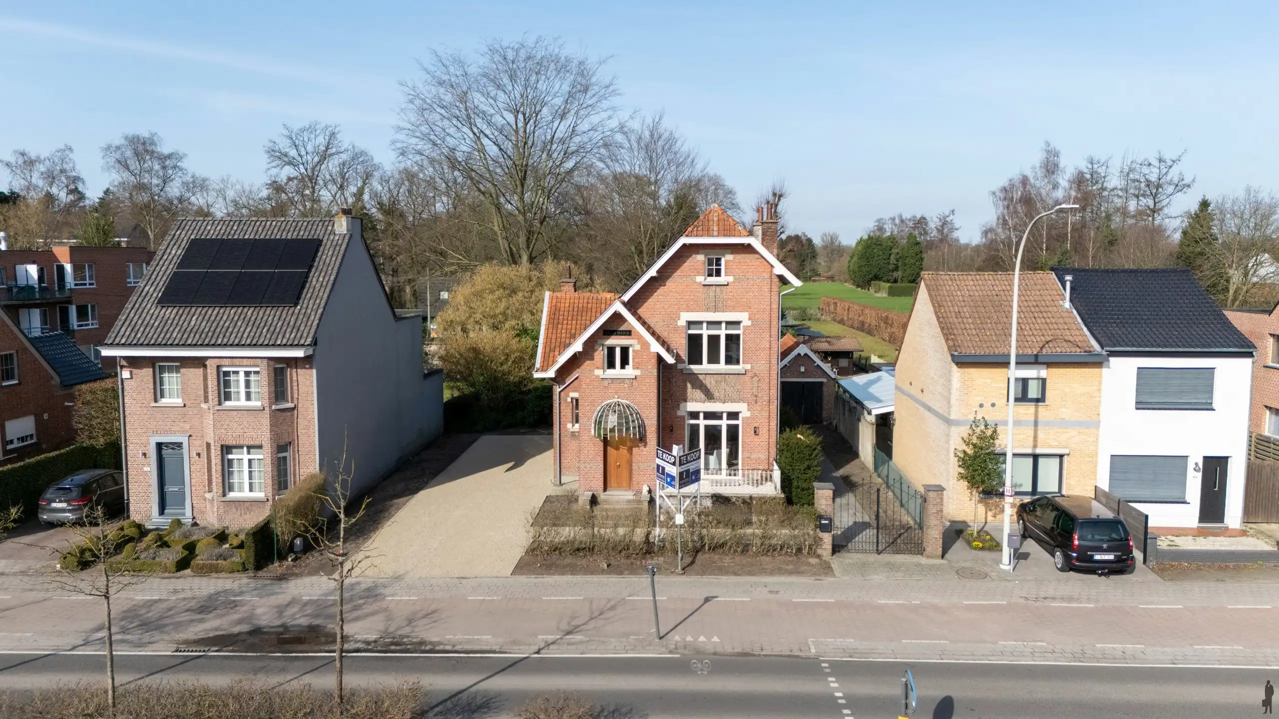 Authentiek gerenoveerd vrijstaand herenhuis te Zoersel! foto 21