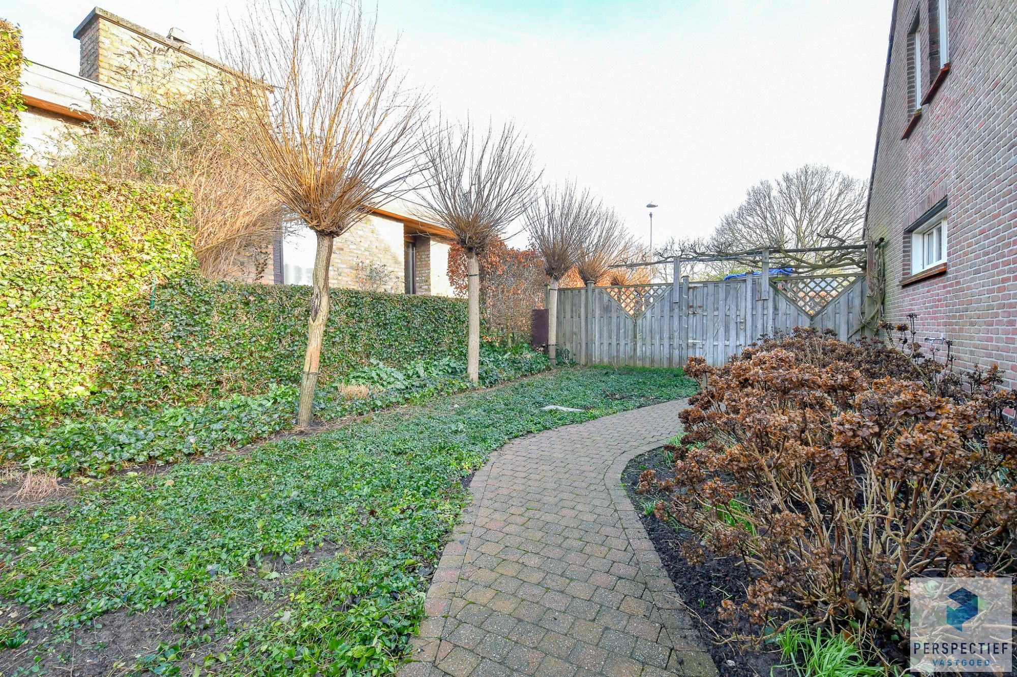 Uniek gelegen charmante villa met grote tuin in een rustige landelijke omgeving foto 23