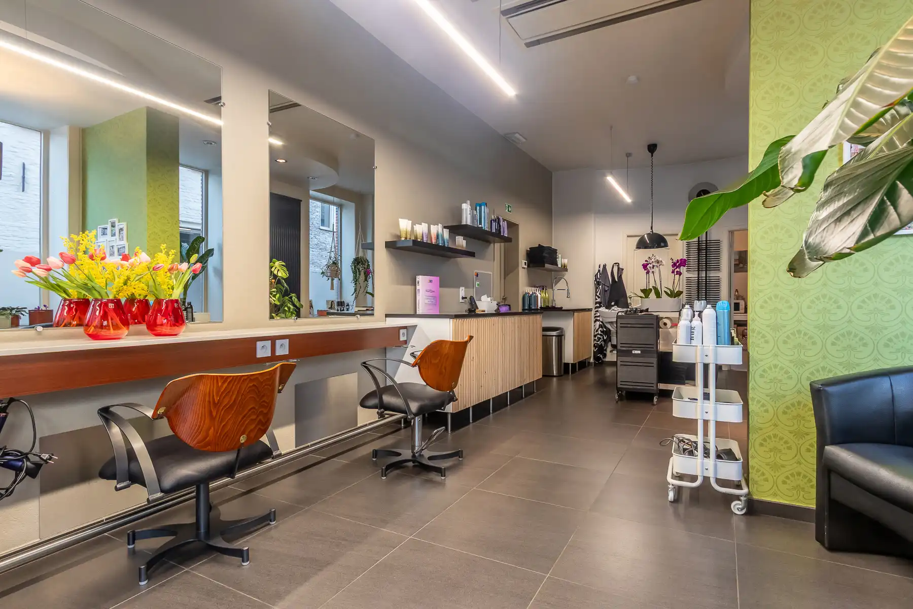 Investeringspand met handelsruimte en twee appartementen foto 4