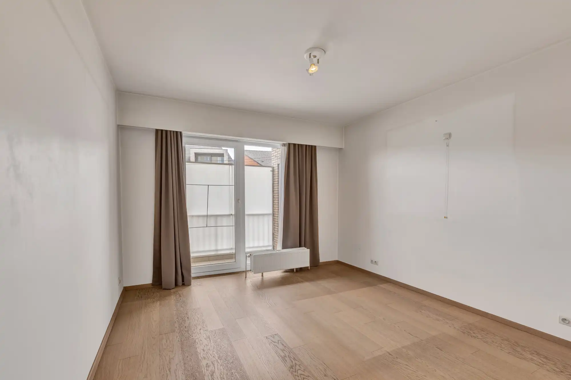 Ruim appartement aan het treinstation te Denderleeuw foto 11