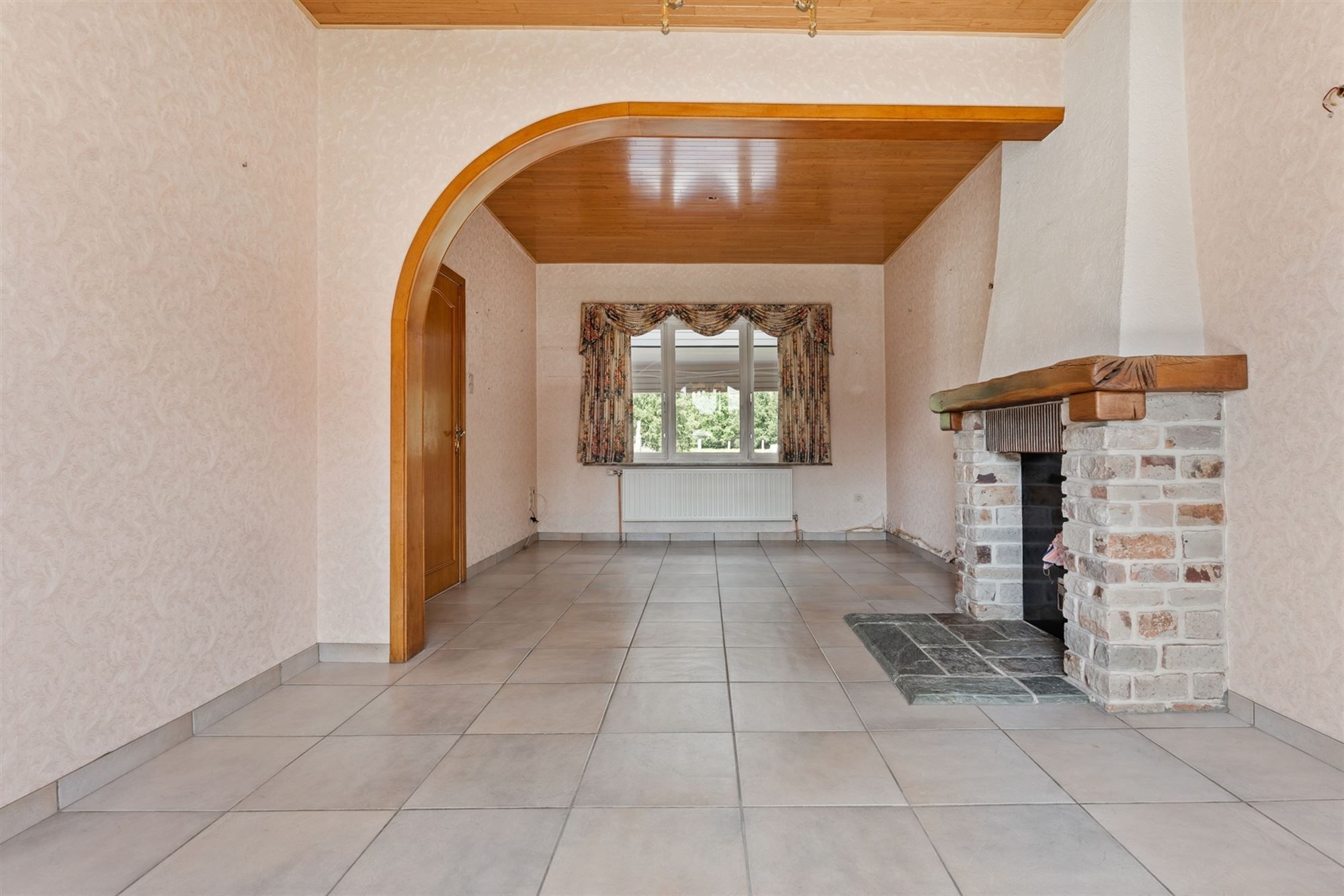 WONING VAN 200M² EN GROTE TUIN VAN 20A92CA TE KERMT foto 2