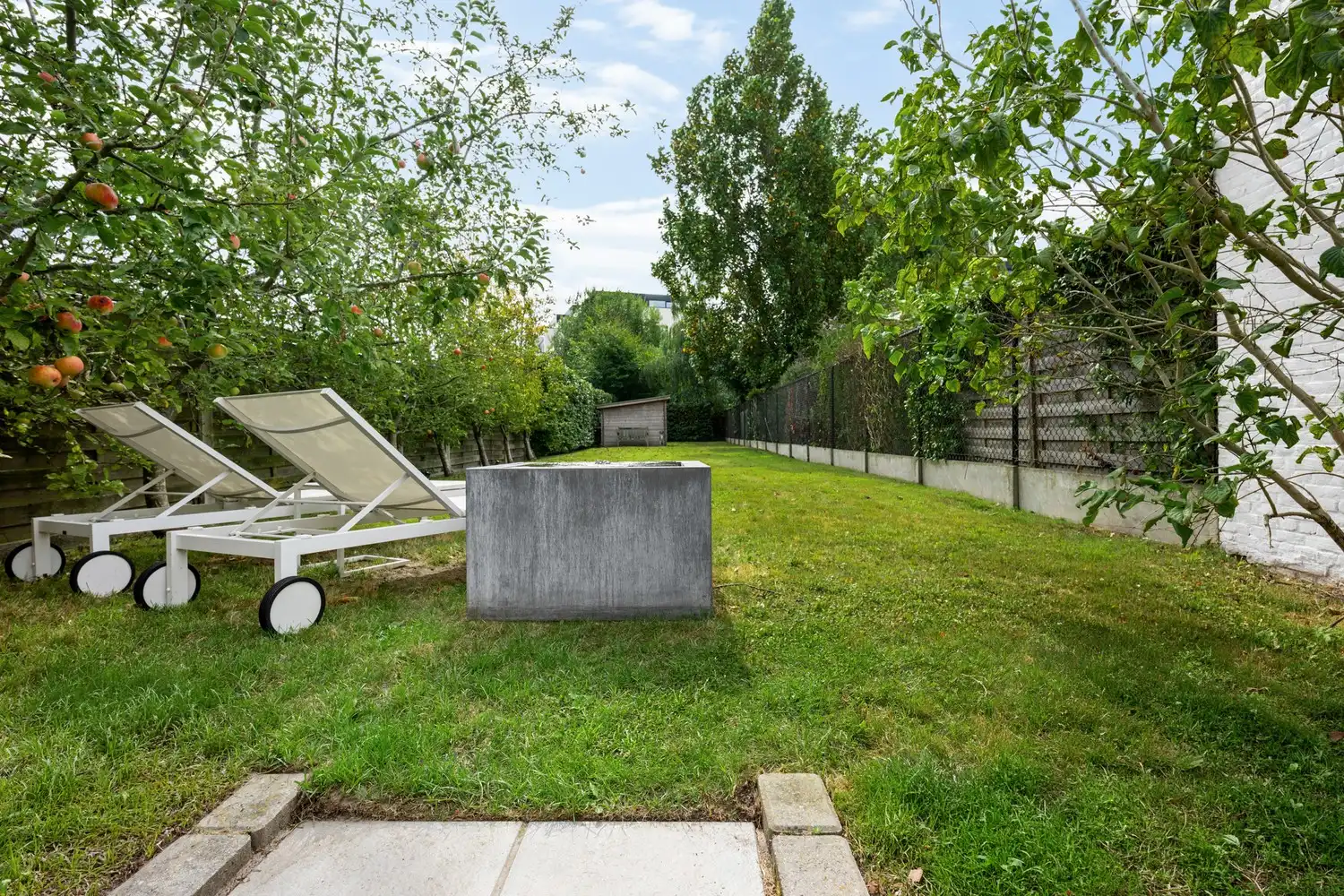 Gelijkvloers energiezuinig app. met 2 slpkrs, terras en royale tuin foto 25
