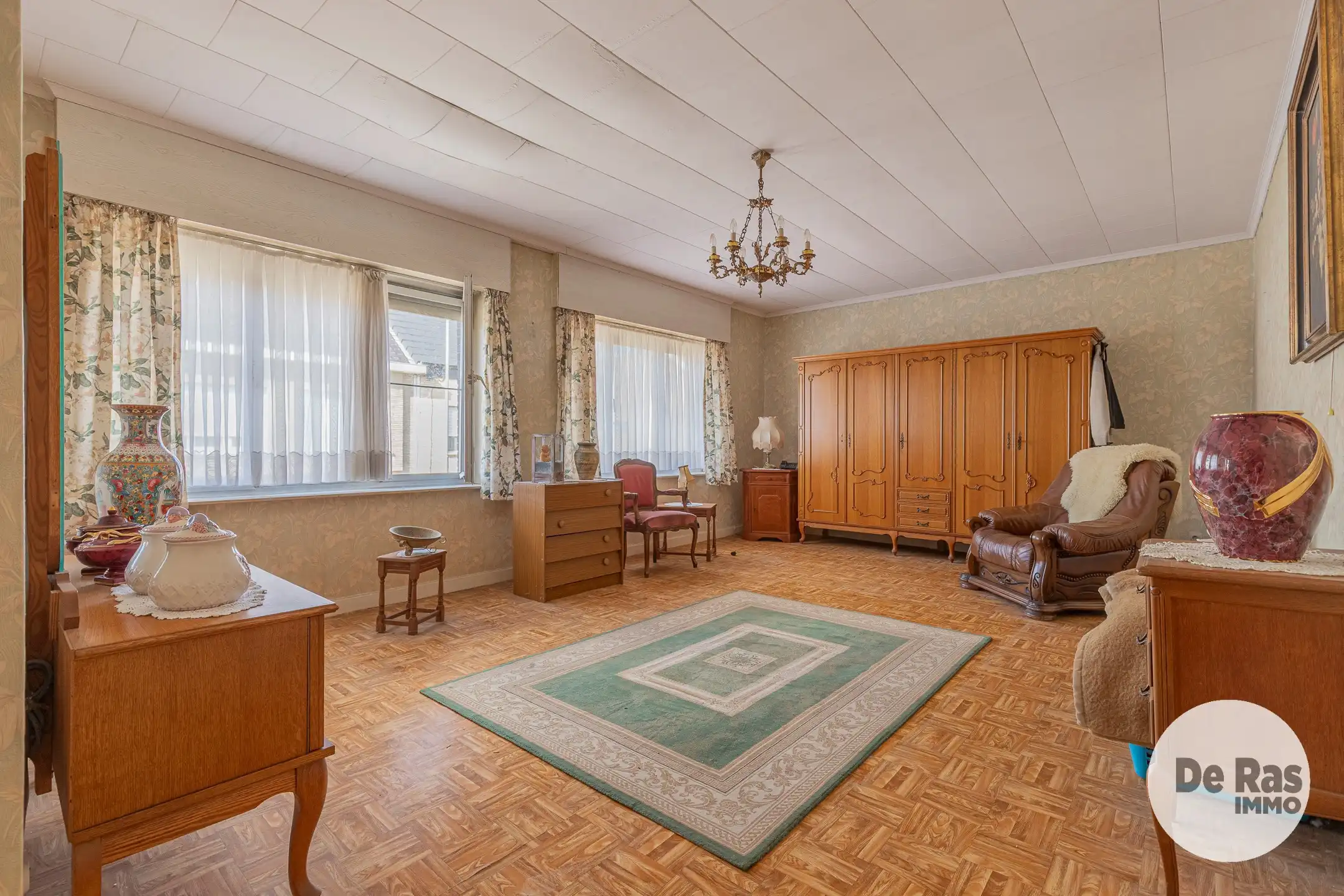 ZELE - Te renoveren woning met 3 kamers en leuke tuin foto 14