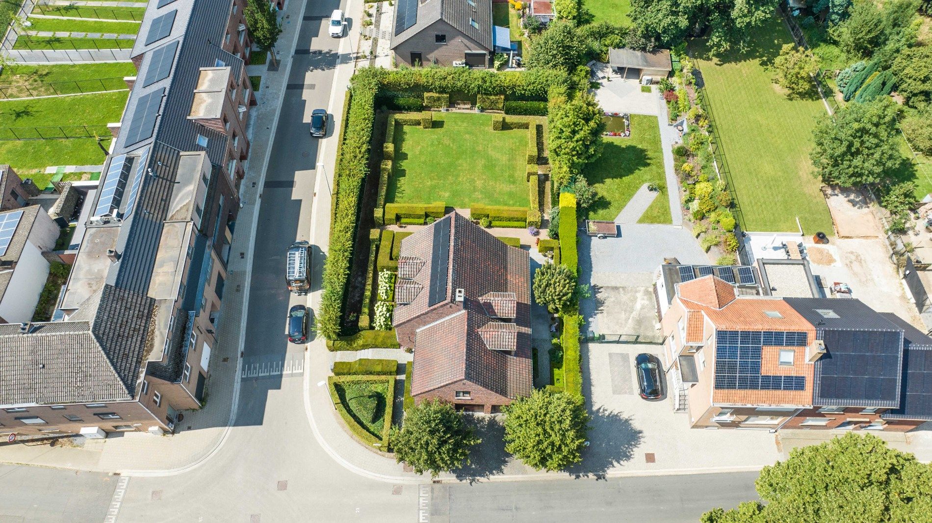 Instapklaar, energiezuinig landhuis met bouwgrond voor open bebouwing foto 2