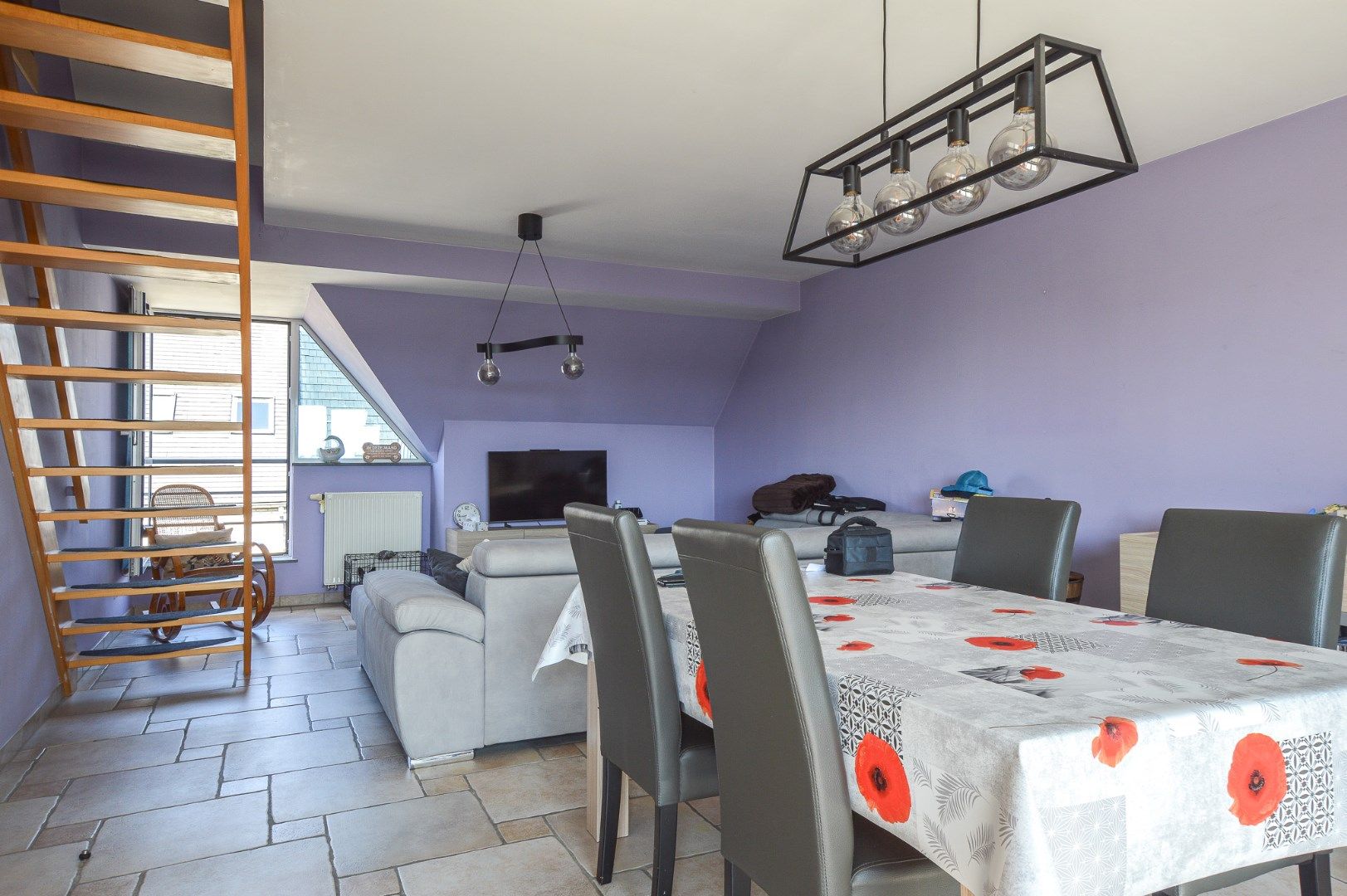 Ruim appartement met 3 slaapkamers en garagebox te huur centrum Veldegem foto 4