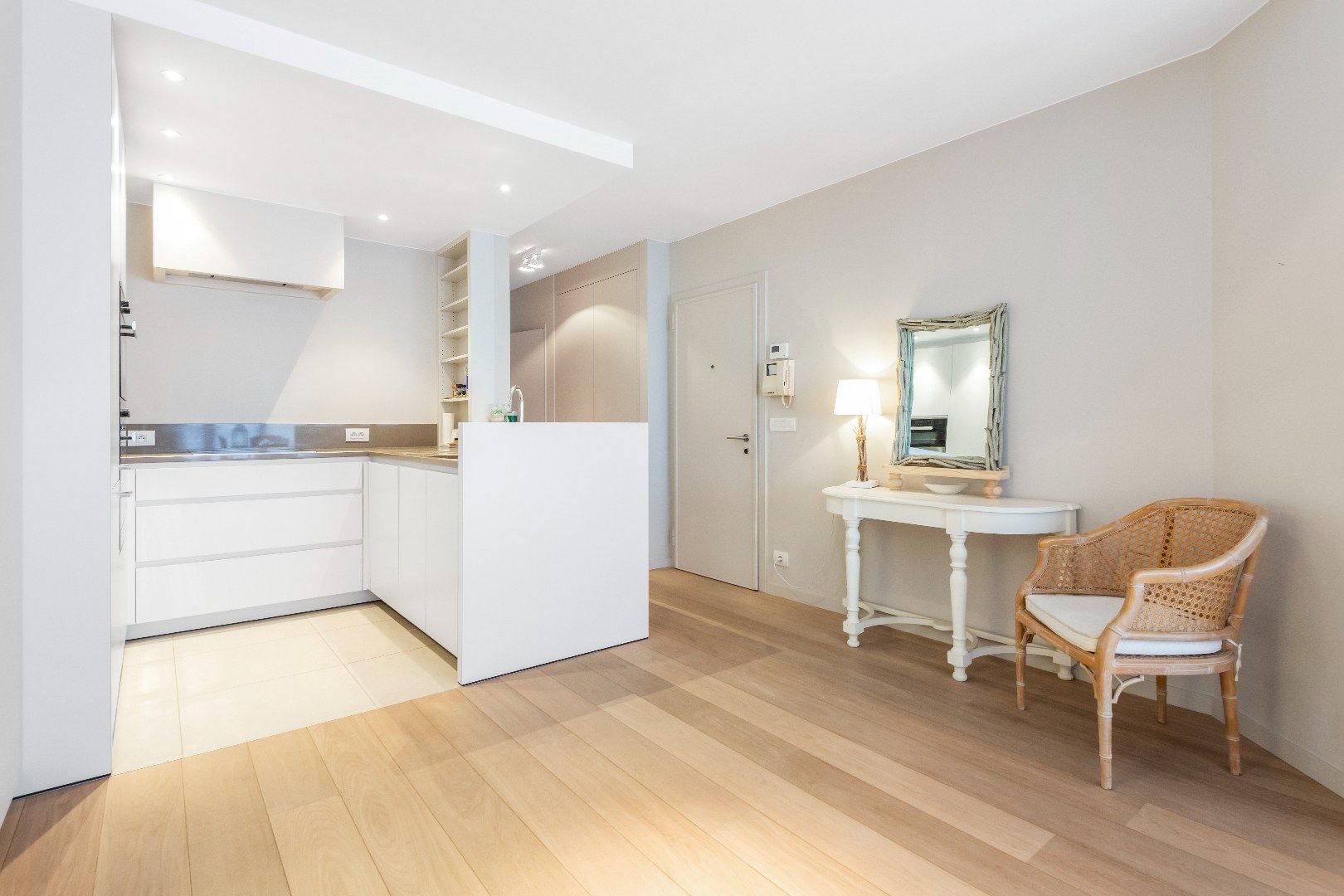 Mooi instapklaar appartement op de Dumortierlaan foto 5