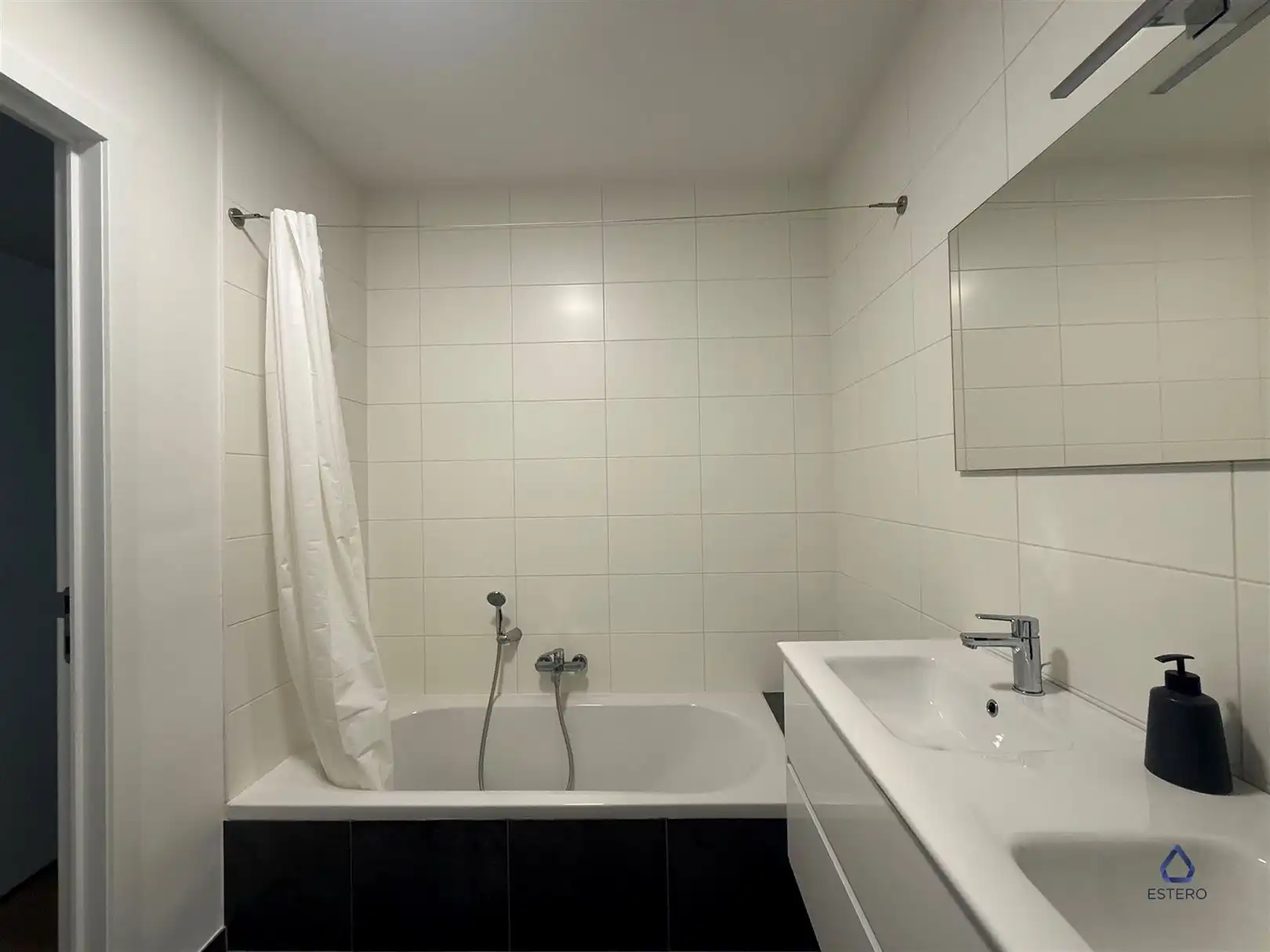 Ruim 2-slaapkamerappartement nabij het bruisende Eilandje foto 10