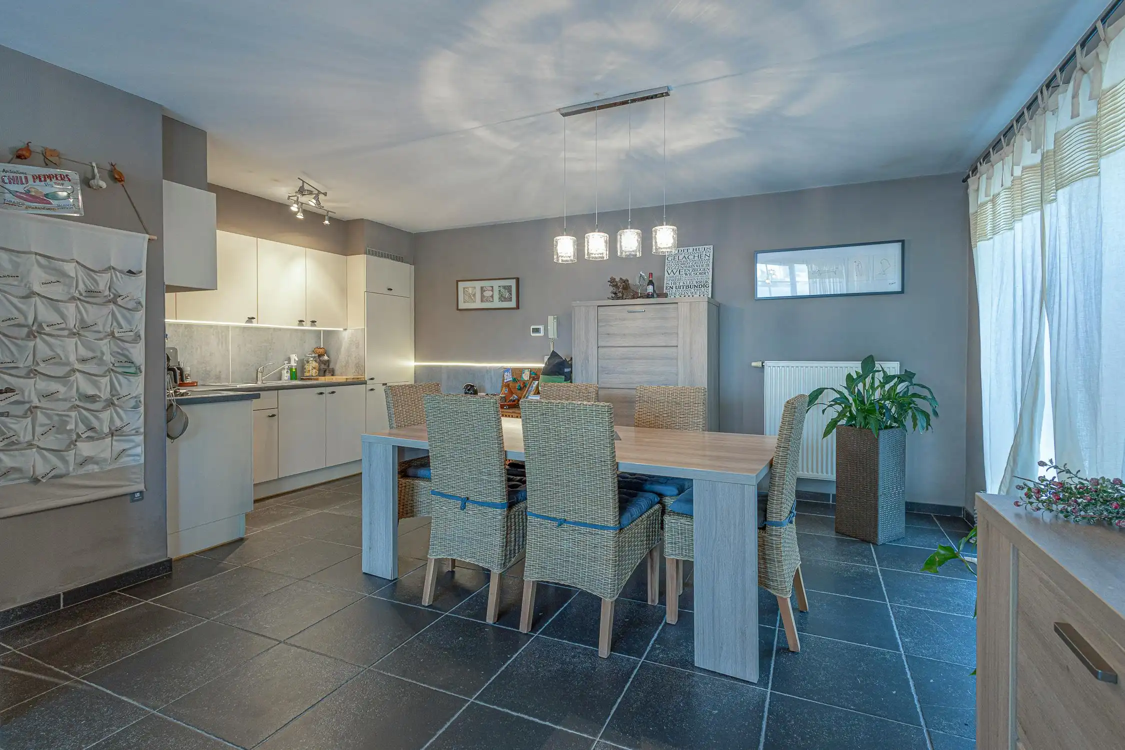 Gelijkvloers appartement met 2 slaapkamers foto 7