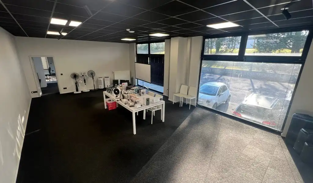 Bedrijfsgebouw met uitbreidingsmogelijkheden te koop in Ronse foto 14