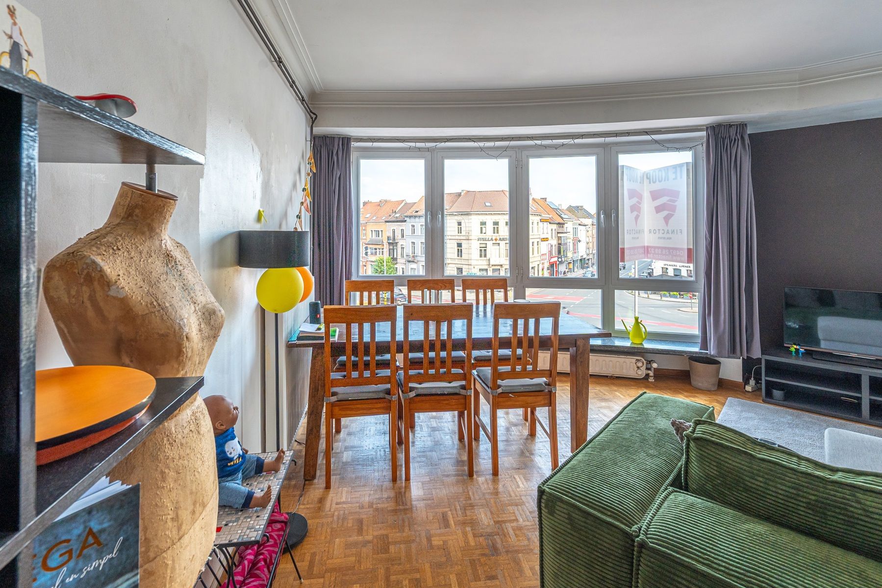 Centraal gelegen & lichtrijk hoekappartement met terras foto 3