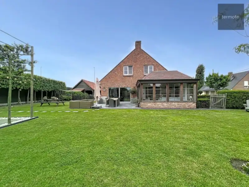 Alleenstaande woning foto 18