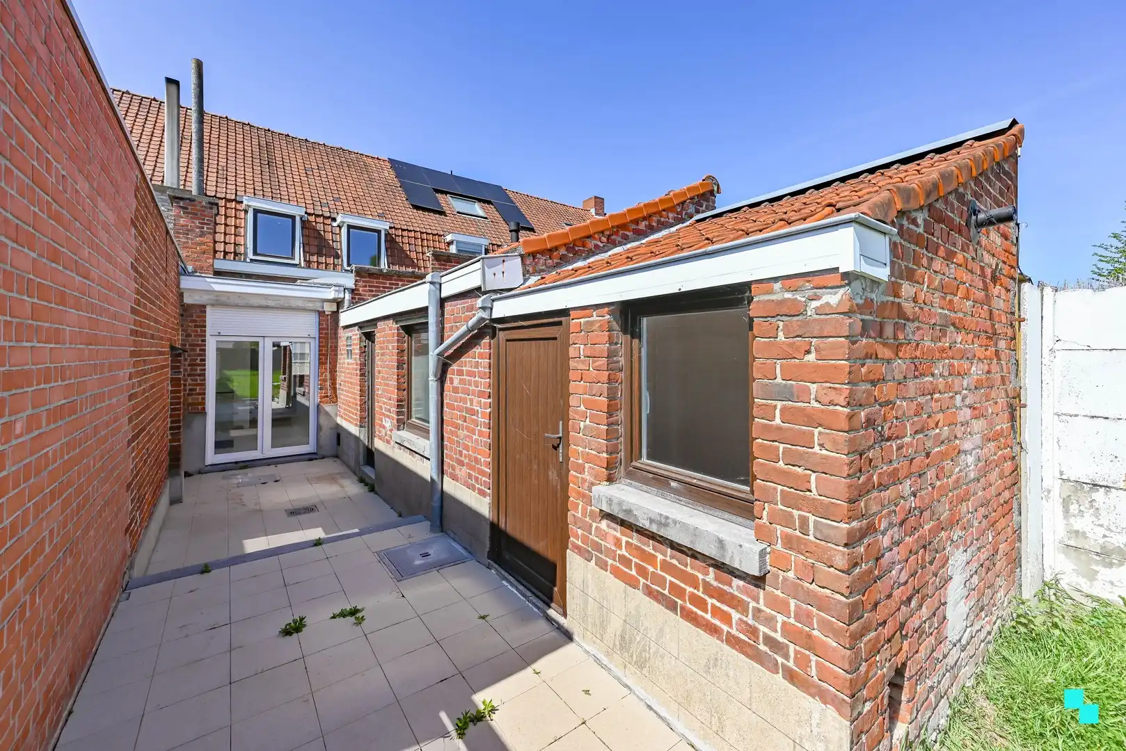 Ééngezinswoning gelegen nabij centrum Izegem met 3 slaapkamers foto 22