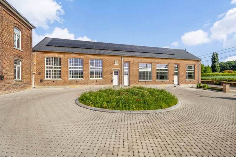 Energiezuinige, afgewerkte woning met 3 slaapkamers en een overdekte autostaanplaats foto 3
