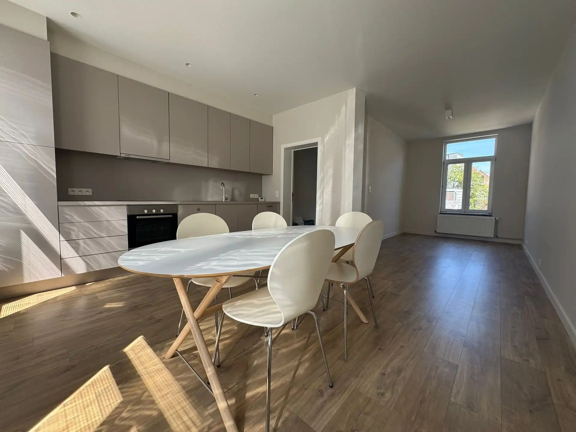 Gerenoveerde bel-etage in het volle stadscentrum foto 5