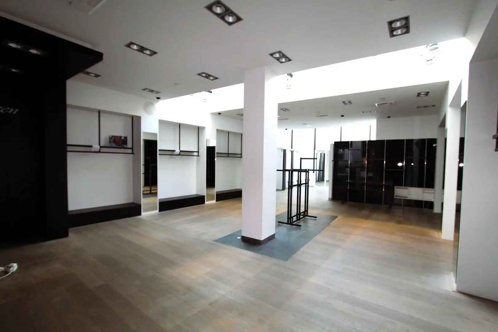 VOLLEDIG INSTAPKLAAR HANDELSPAND foto 4