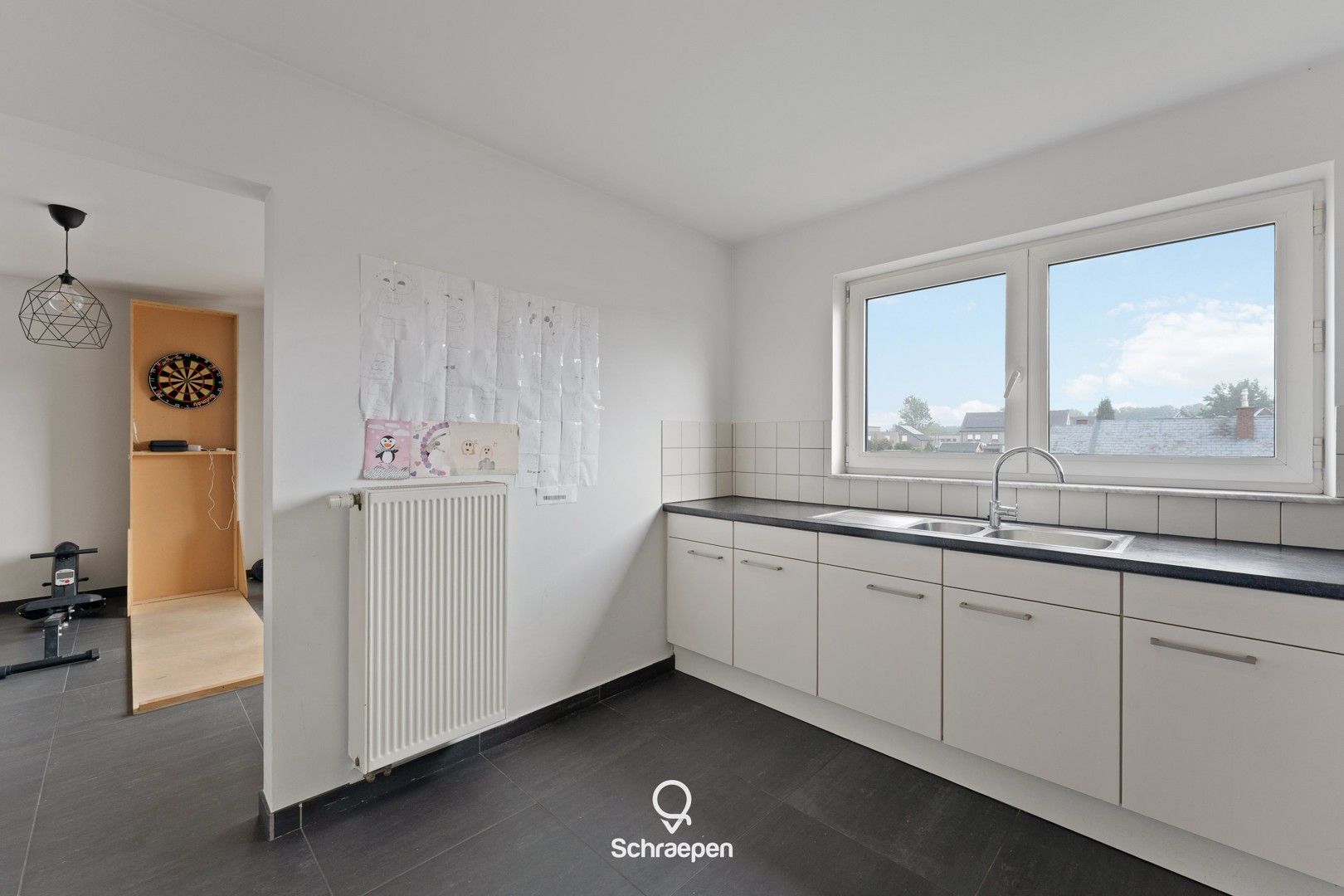 Instapklaar appartement met 2 slpks en garage op wandelafstand van centrum-Zonhoven! foto 13