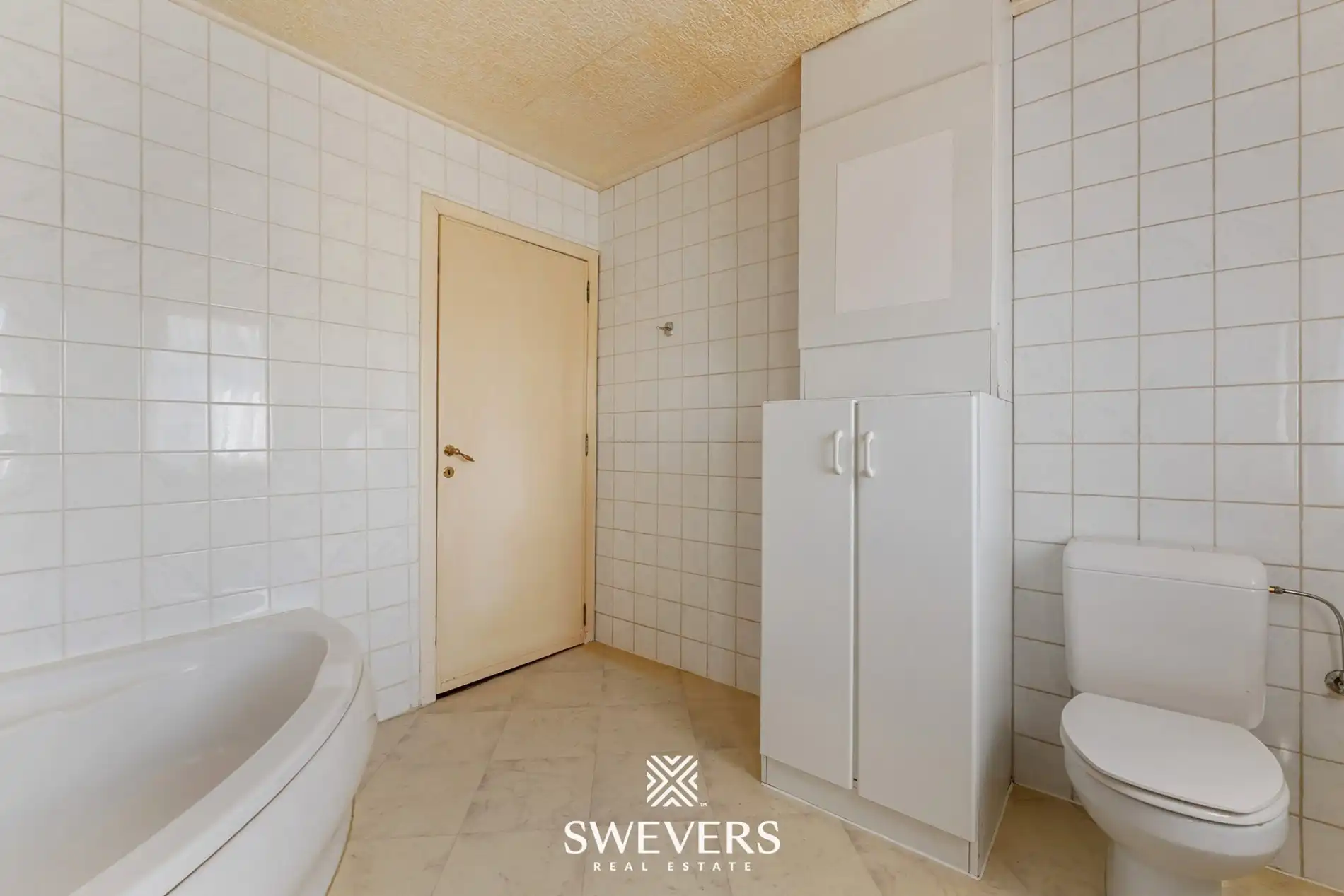 Half-open bebouwing met renovatiepotentieel foto 16