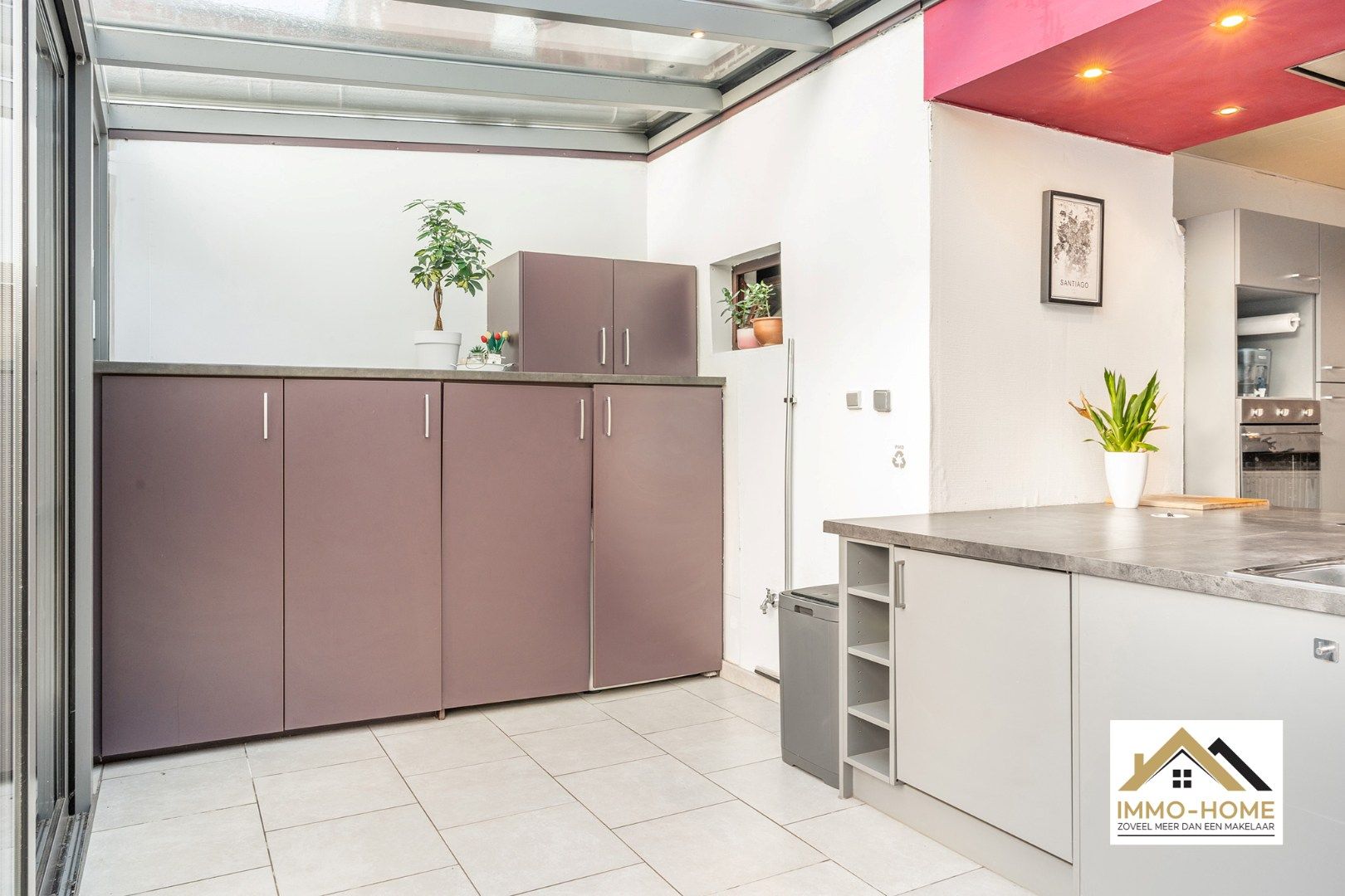 Lichtrijke halfopen bebouwing op toplocatie foto 4