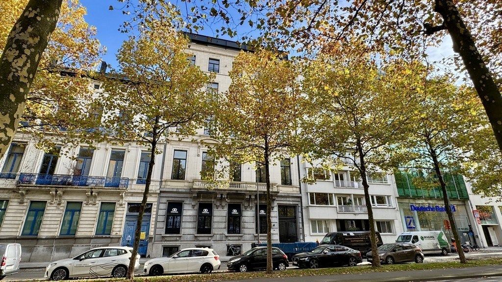 Prestigieuze kantoren te huur aan Frankrijklei in Antwerpen foto {{pictureIndex}}