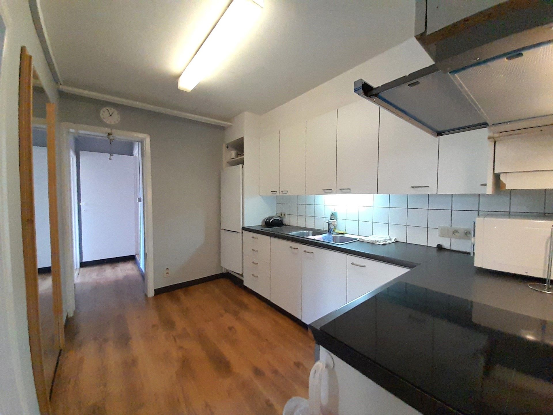 Handelspand met bijhorend appartement foto 12
