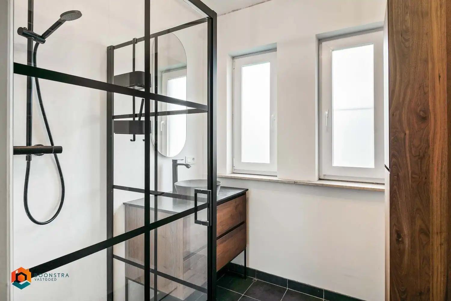 Woning met 3 slpkrs, tuin en zwembad foto 9
