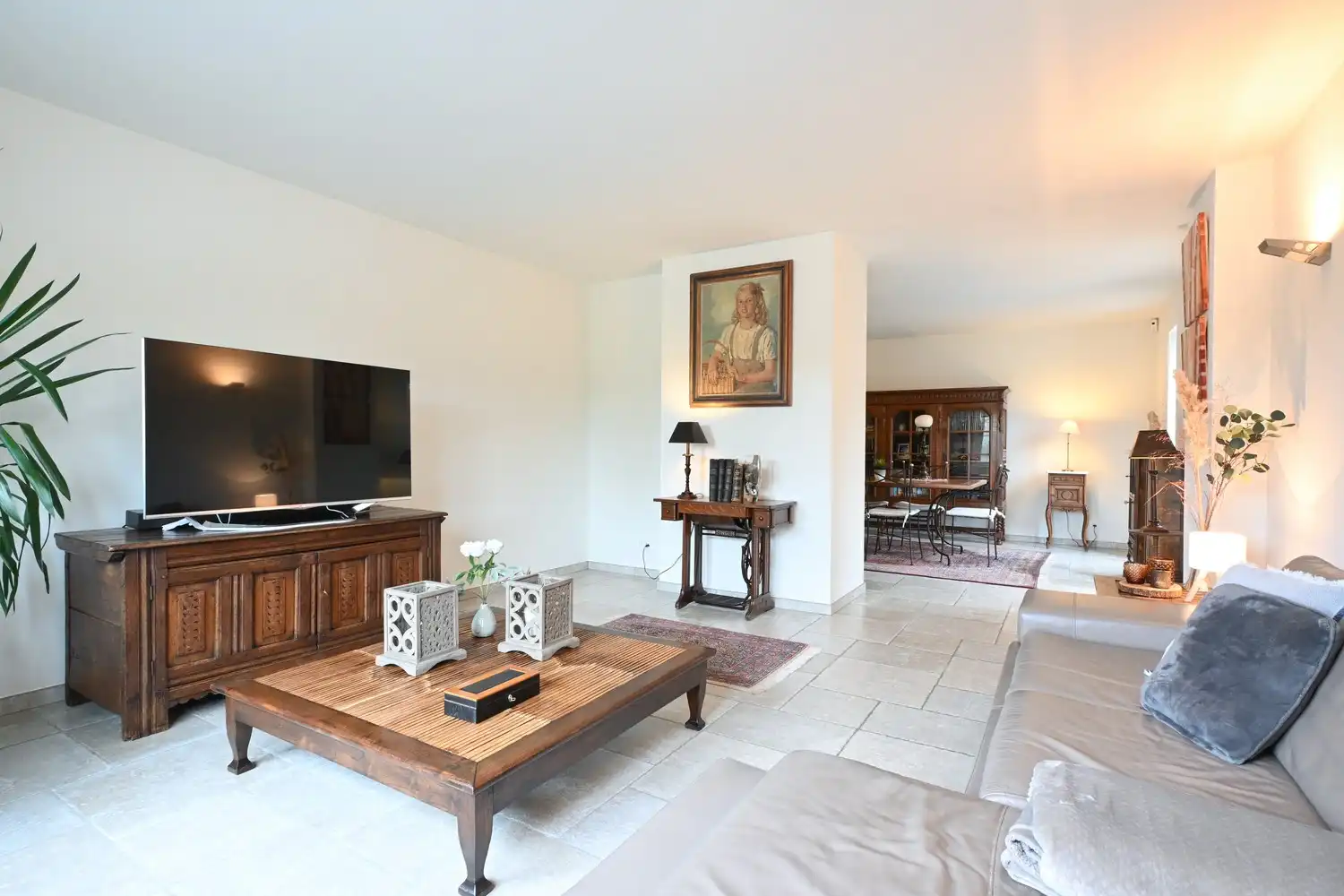 Instapklare gezinswoning met prachtige tuin en hoogwaardige afwerking foto 6