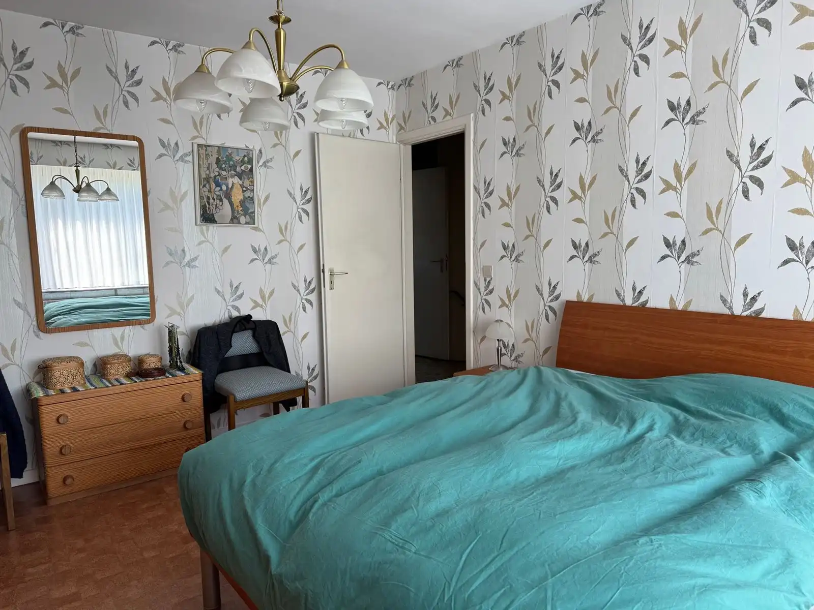 Gesloten bebouwing met garage foto 12